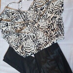 Larry Levine Cheetah print blouse size large
